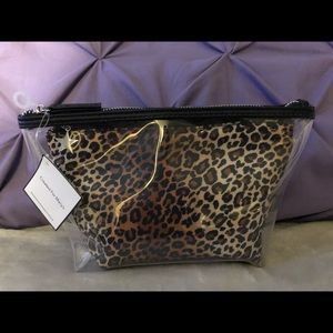 MACYS LEOPARD MAKEUP BAG